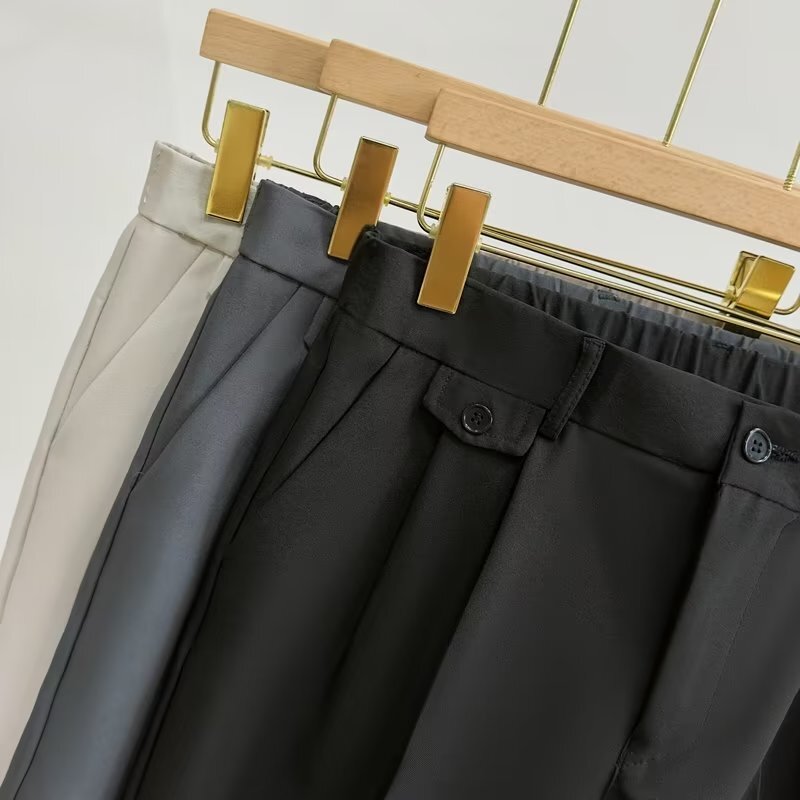 Pantalones cortos informales de negocios para hombre, Shorts elásticos hasta la rodilla, color negro, blanco y gris, estilo japonés, Verano