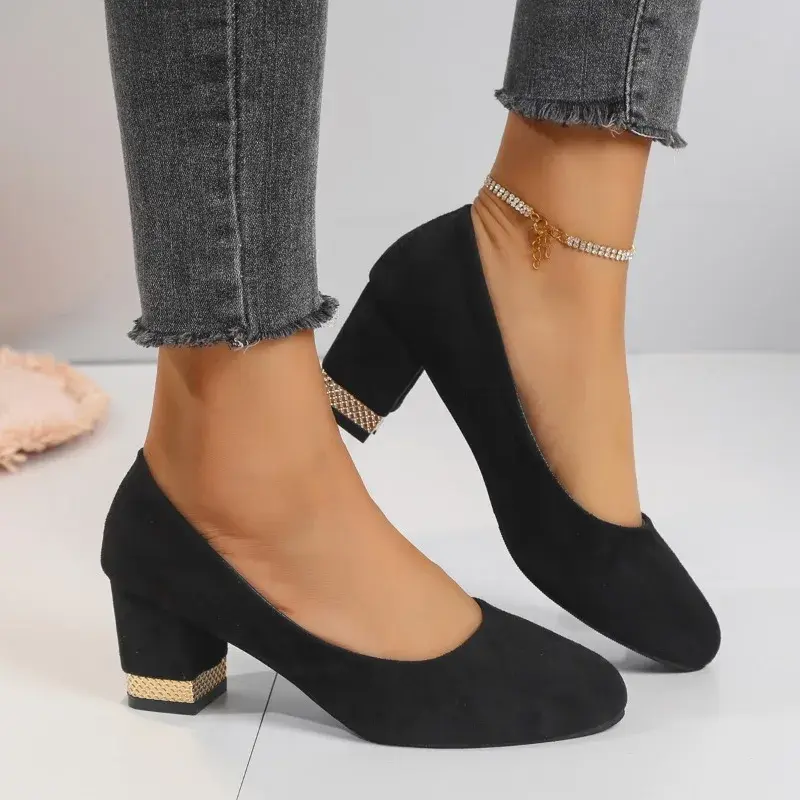 2024 Black Thick Heel Versatile Fashionable Shallow Mouth Work Shoes Comfortable Flight Attendant Not Tiring Feet Hotel Shoes