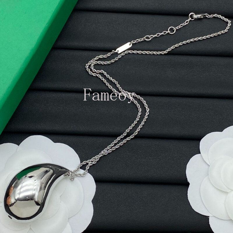 2024 Fashion Classic Water Drop Pendant Men's and Women's Necklaces