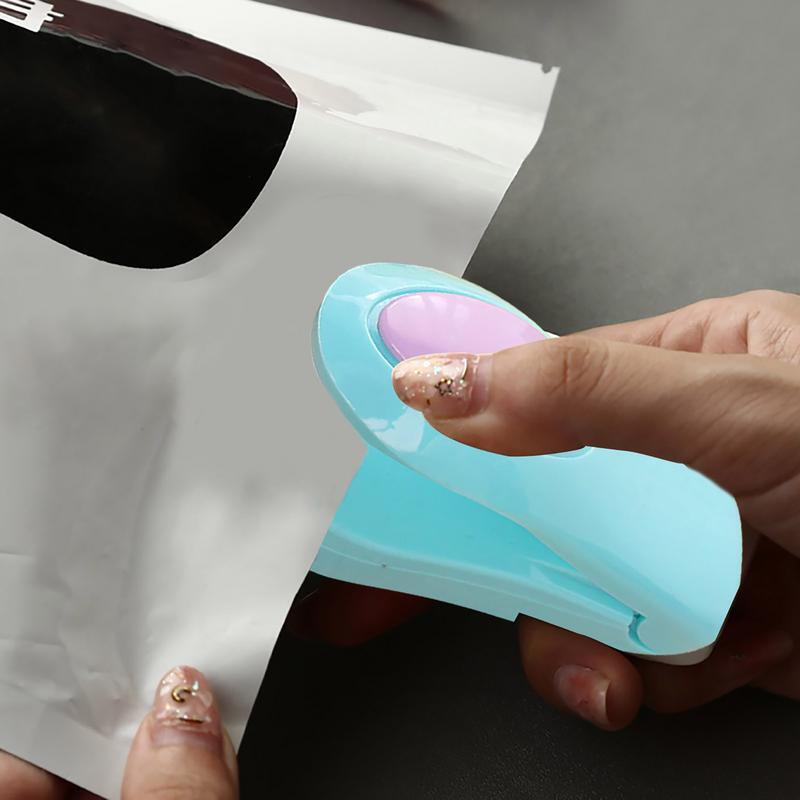 Portable Mini Handheld Hand Press Heating Snack Sealing Machine Heat Bag Sealer Packaging Plastics Bag Sealed Food Bag Sealer