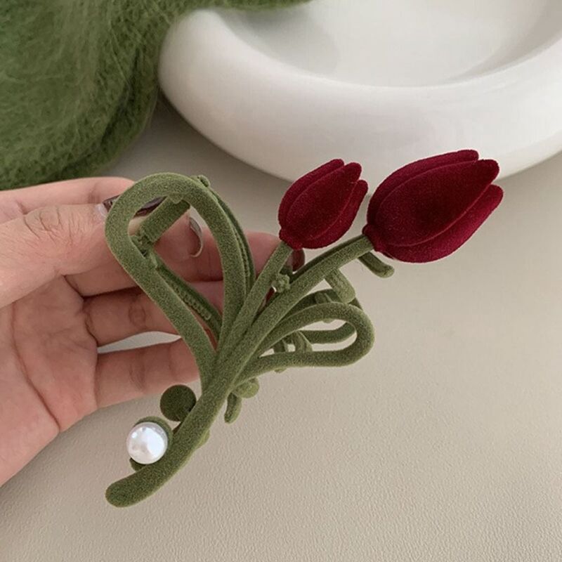 Clip accessori per capelli di capodanno fermaglio per capelli a tulipano con fiore di perle copricapo in stile coreano accessori per capelli femminili artiglio per capelli in velluto rosso