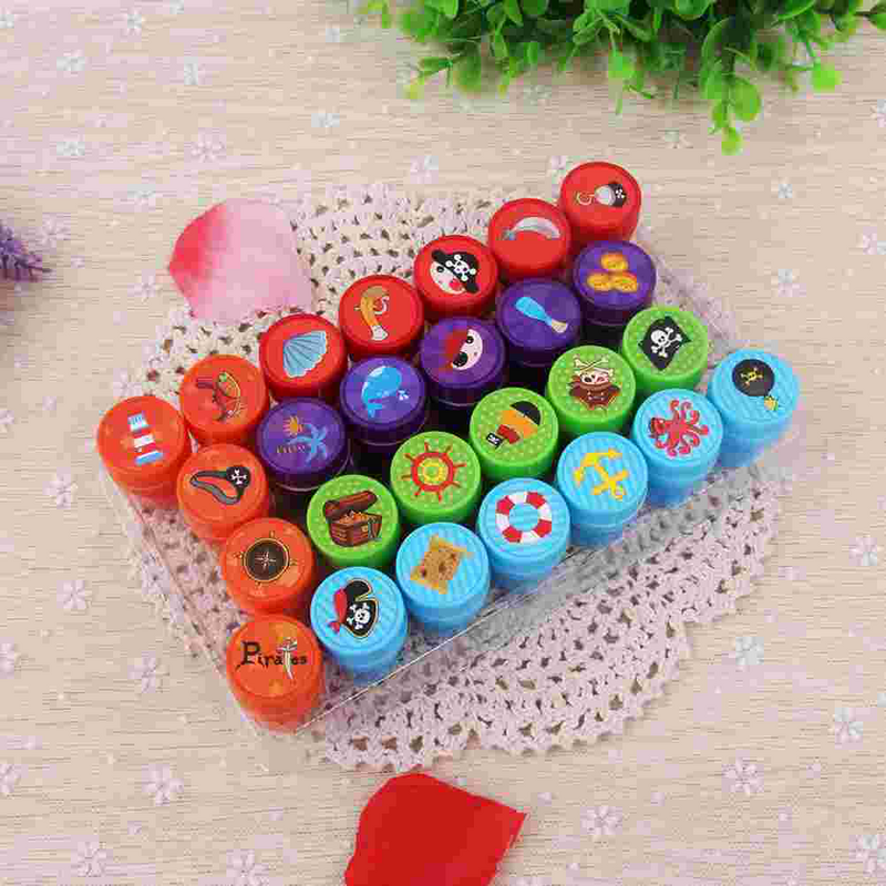 26 Pcs Pirate Pattern Seal Pirate Stamper Set Cartoon Pattern Plastic Toys for Kid Crafts Paper Drawing Play Party Favor