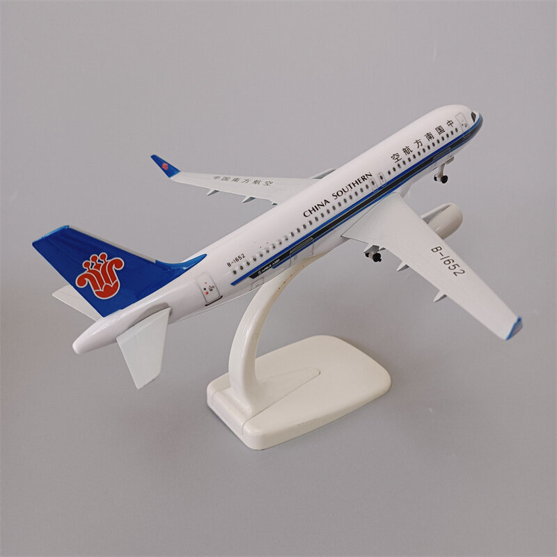 China Southern Airlines Diecast Avião Modelo, Metal Liga, Avião Com Rodas, Aterragem Gers, Airbus 320, A320, 20cm