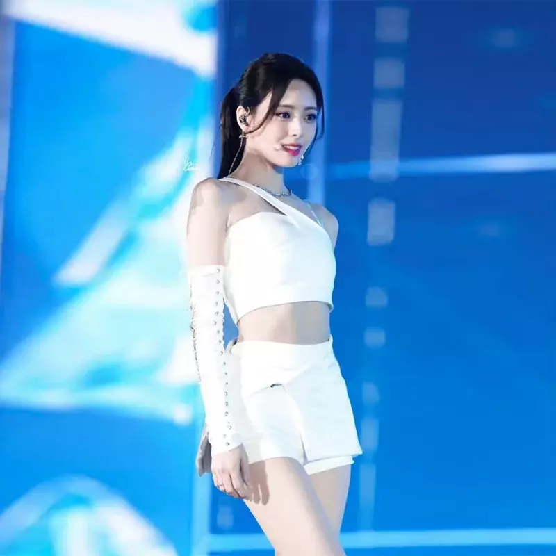 Korean Kpop Idol Group Clothing White Jazz Dance Costume Crop Tops Shorts Y2k Performance Wear Nightclub Dj Ds Stage Wear JL5995