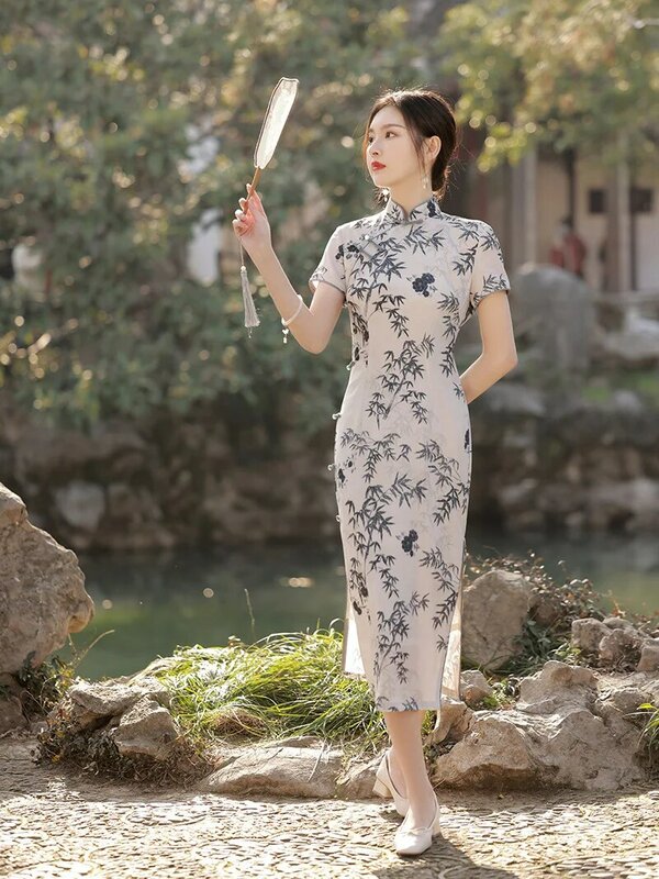 Cheongsam chinois rétro qipao pour femme, manches courtes, boutons faits à la main, bambou, fleur imprimée, satin, robe élégante 03