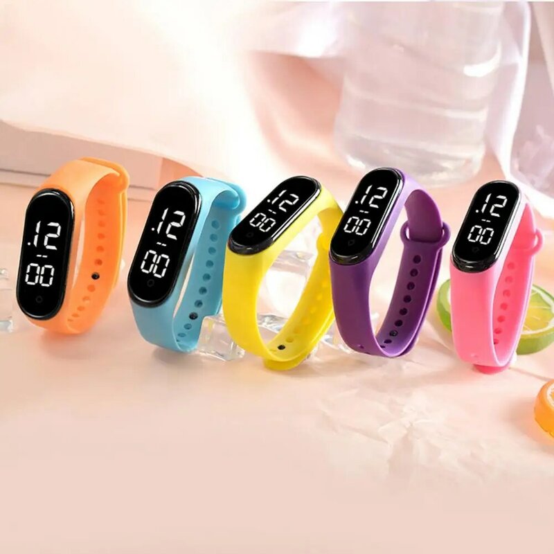 Jam tangan elektronik LED anak, jam tangan olahraga modis Digital tahan air akurat ketepatan waktu membaca jelas