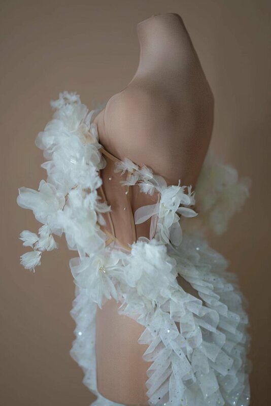 女性のための白い花のイブニングドレス,裸の肩,ビーズのレース,アフリカ,ロングドレス