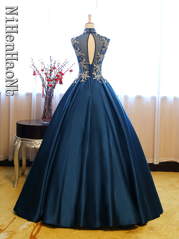 Luxury High Neck Quinceanera Dresses Appliques Ball Gown Floor-length Vintage Vestidos De 15 Anos Quinceanera Dress