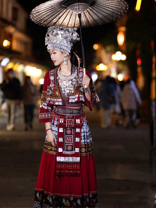Etnische Minderheid Miao Kostuum Reisfotografie Tujia Podium Nieuw