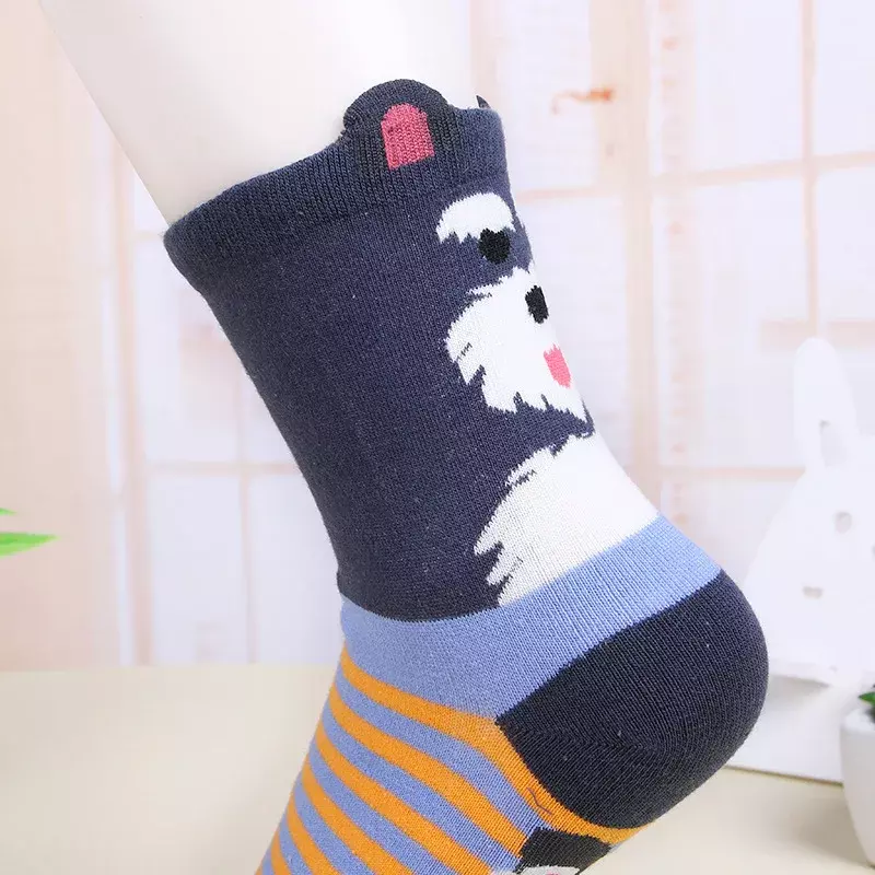 Calcetines de algodón de tubo medio con patrón de dibujos animados japoneses para mujer, calcetines tridimensionales para mujer, perro pequeño, Otoño e Invierno