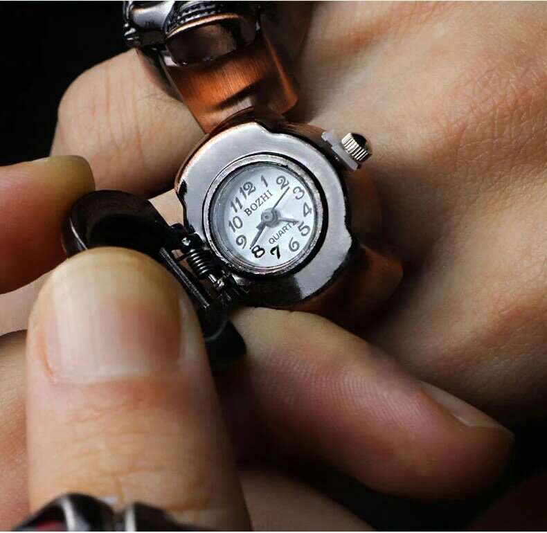 นาฬิกาข้อมือควอทซ์สวมหัวกะโหลกขนาดเล็กยืดหยุ่นได้, นาฬิกาควอตซ์สำหรับผู้หญิงแหวนเครื่องประดับนาฬิกาผู้หญิงคลาสสิก
