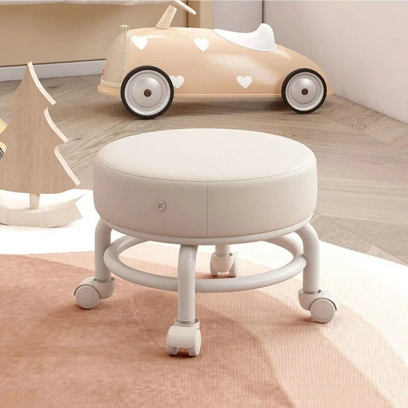 Taburetes pequeños nórdicos de diseño moderno para sala de estar, taburete infantil, mobiliario multifunción, móvil con ruedas, sillas bajas
