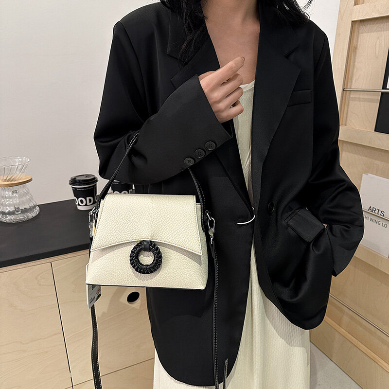 Tas tangan wanita 2024 musim panas desainer baru tas selempang bahu tunggal tas kecil wanita komuter kasual