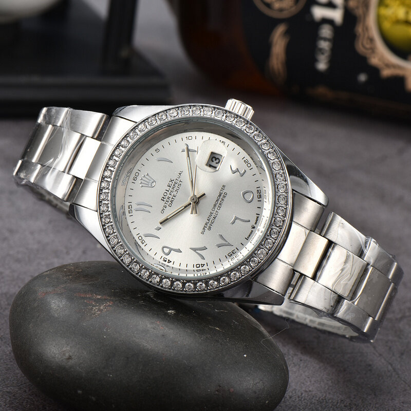 New Fashion Women Men Quartz Watch Mens Women Watches Luxury Classic Retro Big diamond Wristwatches