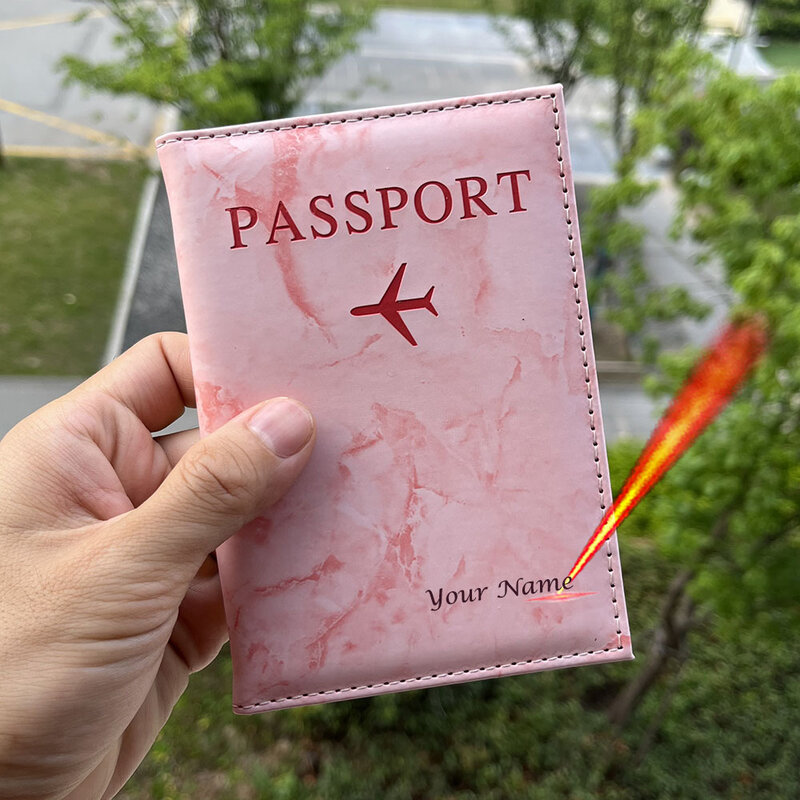 Dostosuj spersonalizowane okładka na paszport z nazwiskami walizka podróżna do paszportów