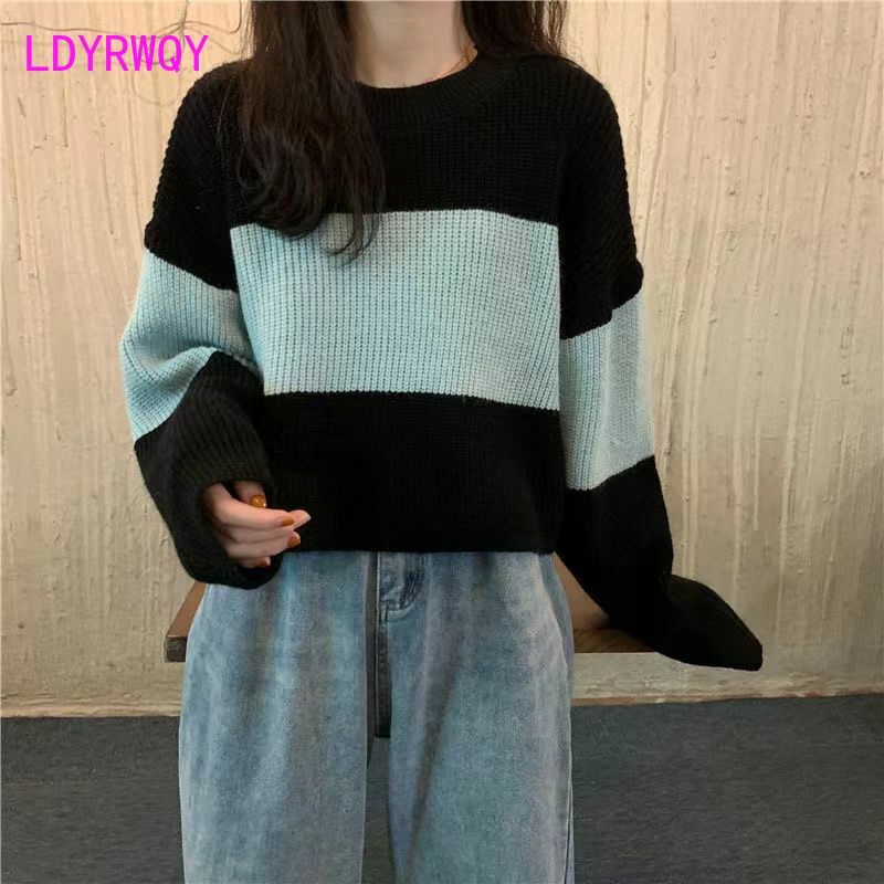 Long sleeved sweater for women in winter, loose and slim, versatile color matching knit shirt, short top