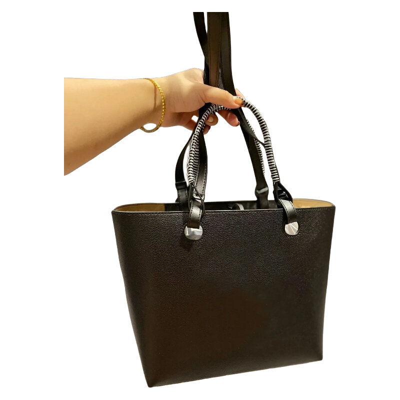 กระเป๋าถือสตรีทใบใหญ่ทำจากไม้ไผ่มีหูหิ้วแบบคลาสสิกสำหรับฤดูใบไม้ผลิ/ฤดูร้อน