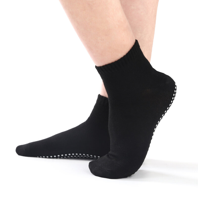 Mens Sports Socks Casual Solid Color Fitness Gym Yoga Socks Polyester Cotton Breathable Silicone Anti-slip Low Cut Pilates Socks