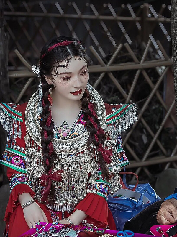 Miao 여성 투지아 소수민족 의상, 결혼식 무대 공연 사진 의상