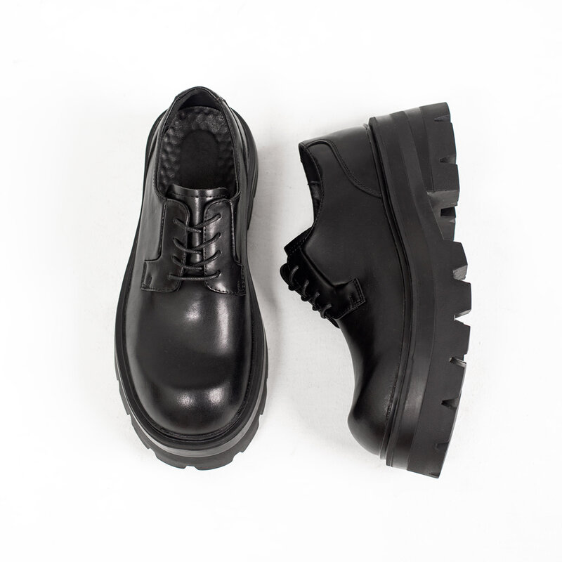 Zapatos de cuero negro con aumento de altura para Hombre, estilo callejero británico, vestido de banquete informal, primavera y otoño, nuevo
