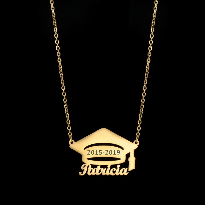 Acheerup-collar de Mortarboard con nombre personalizado para hombres y mujeres, cadena de fecha grabada de acero inoxidable, joyería, regalo de graduación para estudiantes