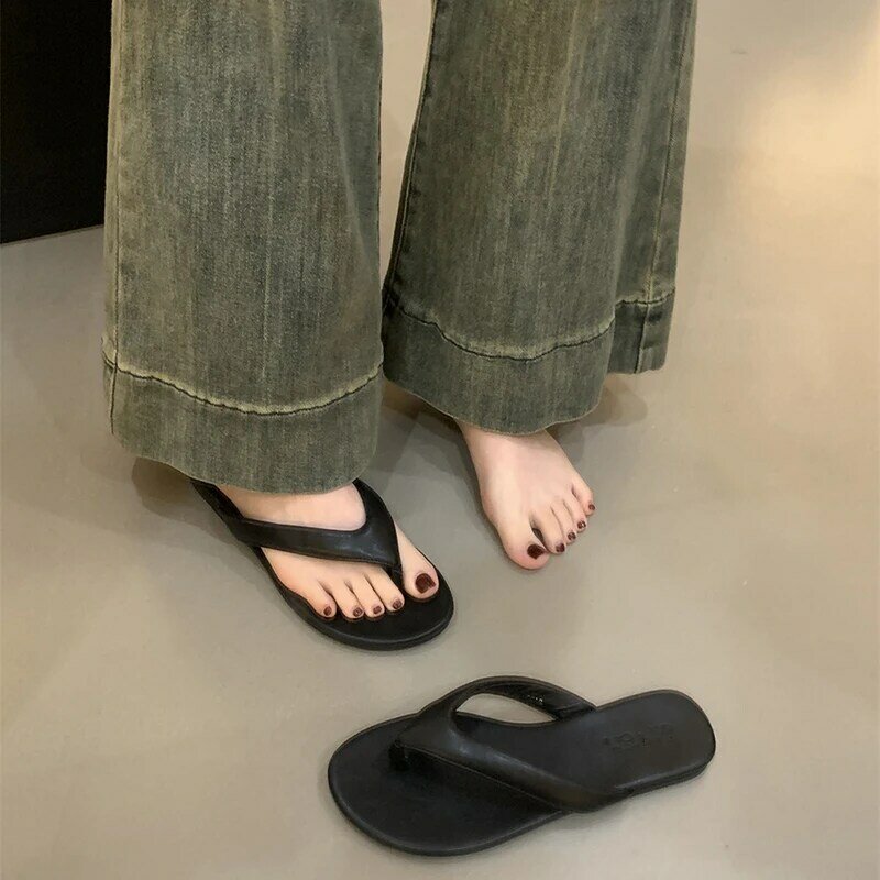 Sapatilhas de salto confortável Clip Toe para mulheres, sandália de praia Rome, Flip Flop, verão, novo, moda, 2024