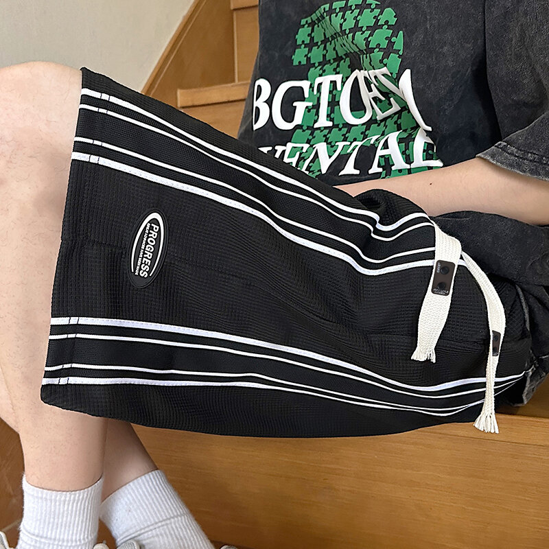 2024 pantaloncini con cuciture a righe laterali Casual da uomo High Street pantaloni corti larghi giornalieri da uomo pantaloncini estivi Y2k moda coreana per uomo