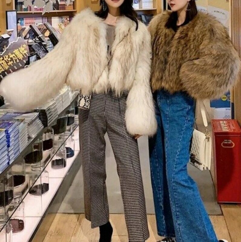 Женское зимнее пальто из искусственного лисьего меха, коллекция 2023 года