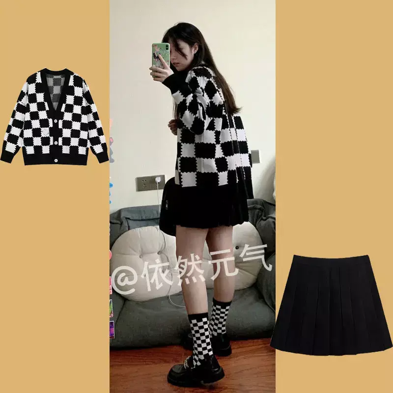 Fashion Suit Female Spring and Autumn Cardigan Knitted Female College Style Net Red Pleated Skirt Temperament Two-piece Suit