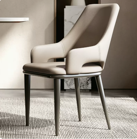 Esstisch stühle im italienischen Stil, leichte Luxus-Esszimmers tühle, moderne und minimalist ische Rückenlehnen stühle für zu Hause, nordisches Leder