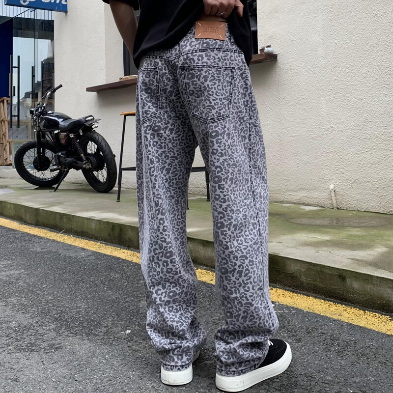 Nuovi jeans di fascia alta per la moda da uomo street trend brand leopard print pantaloni larghi dritti hip-hop casual in denim neutro lavato