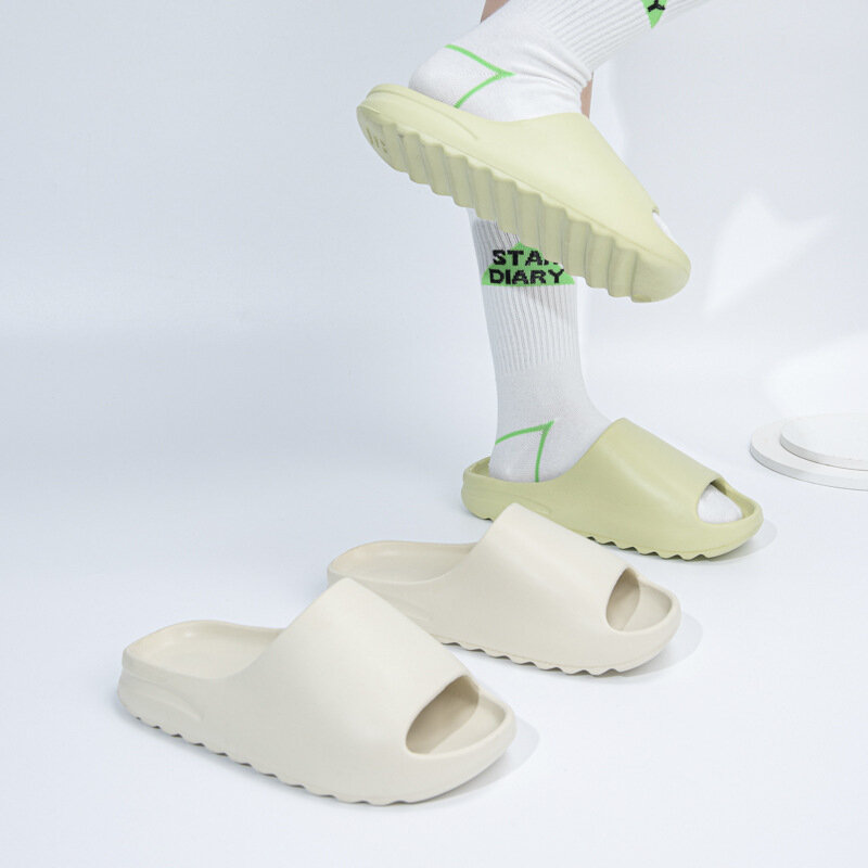 Women Men Slippers New Arrival Soft Bottom Slides Comfortable Outdoor Beach Sandals Thick Platform EVA Anti-Slip Home Slippers