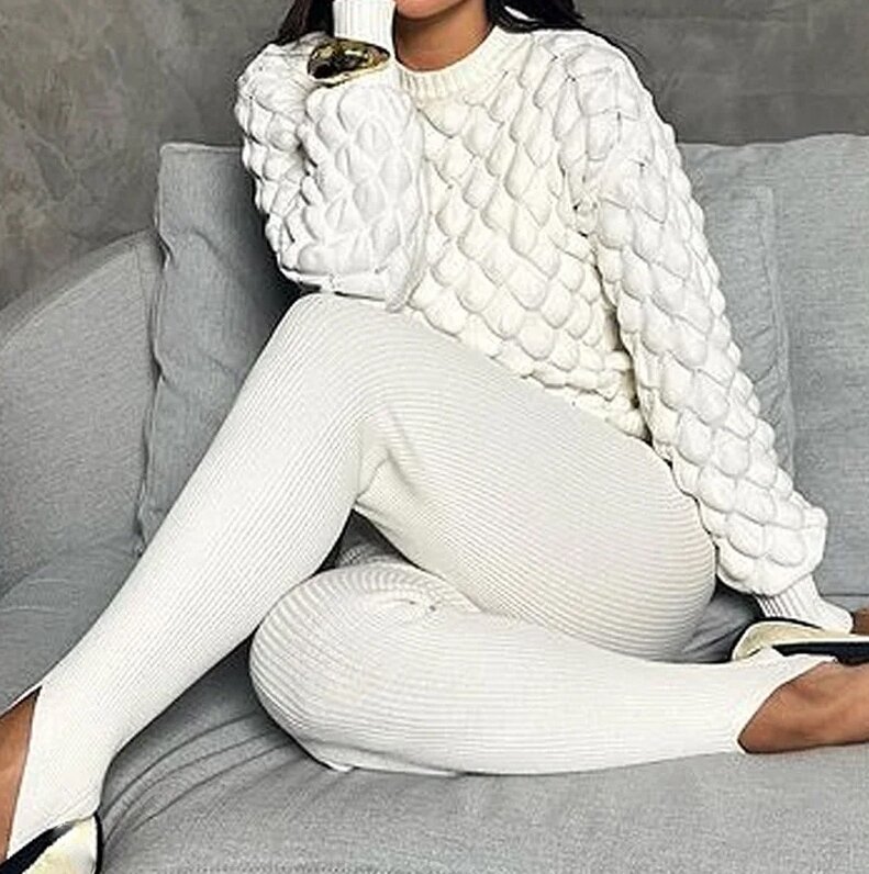 Top Women 2023 Winter Long Sleeve Round Neck Pure White Knitting Fabric Fashion Thick Sweater for Women Streetwear