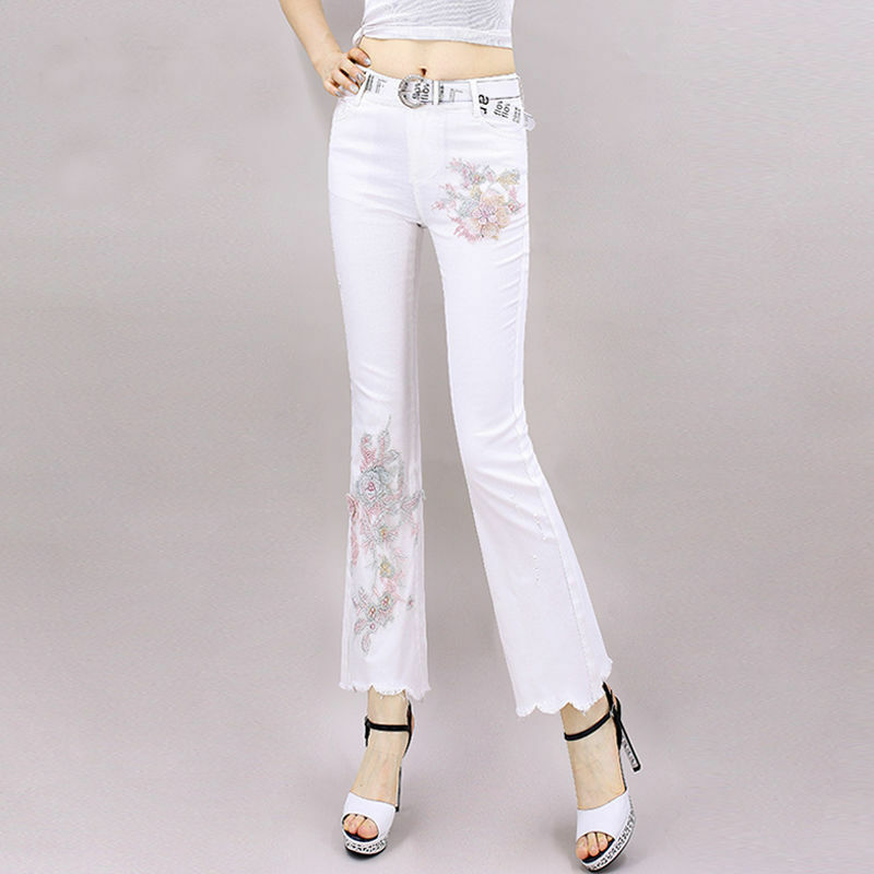 กางเกงยีนส์ขาบานสีขาวสำหรับผู้หญิงแนวสำนักงานกางเกงครอปเอวสูงลายดอกไม้เข้ารูป MODE KOREA ฤดูใบไม้ผลิฤดูร้อนลำลอง