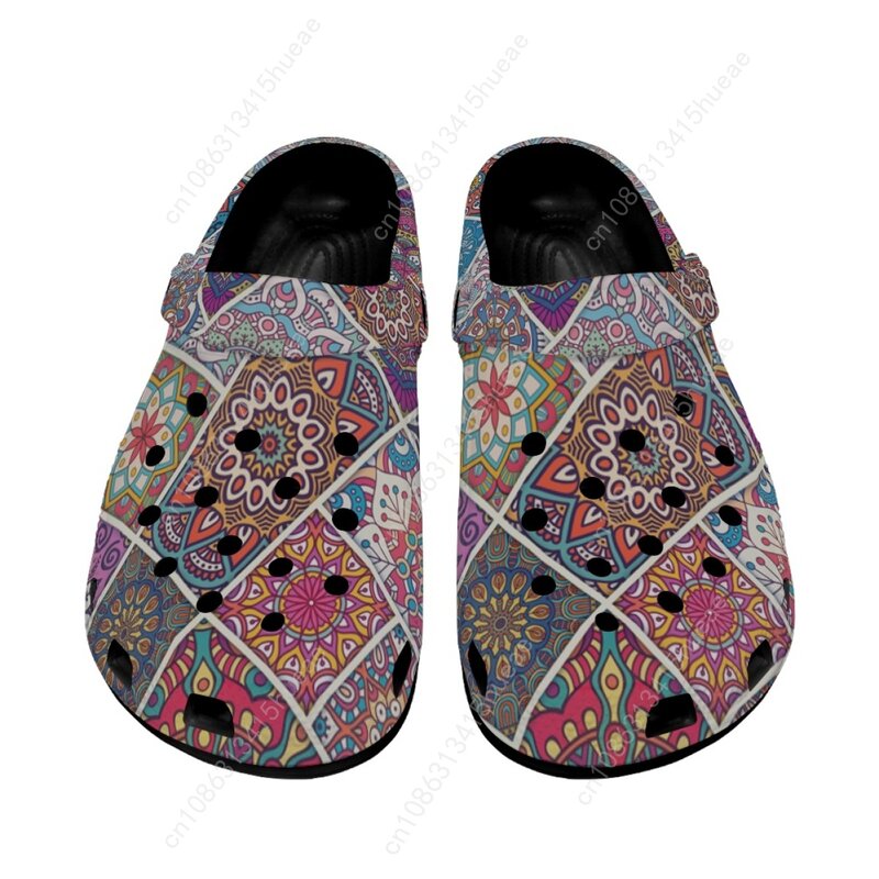 Sandalias con diseño de flores de Mandala para mujer, zuecos planos de playa, transpirables, cómodas, zapatillas de baño para interiores