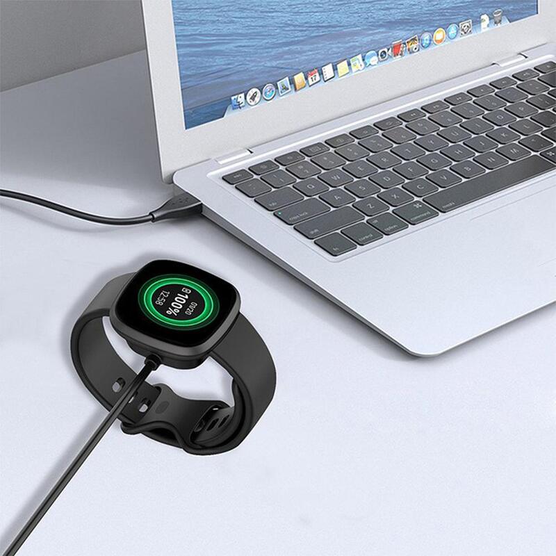 Smart Watch Dock Charger Adapter, cabo de carregamento magnético USB, cabo de alimentação, compatível para Fitbit Versa 4, 3, Sense 2, 1