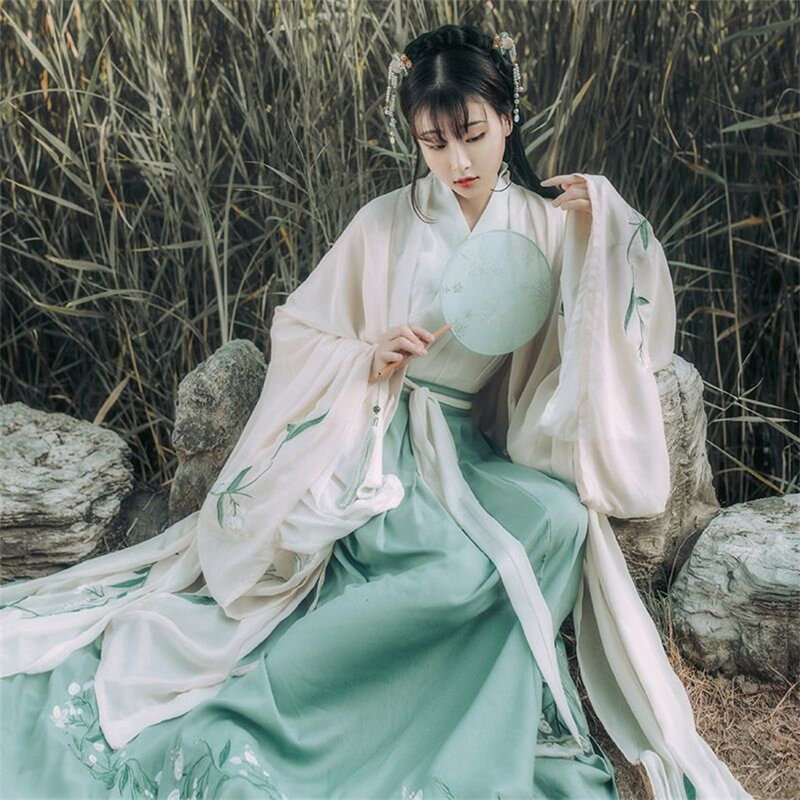 Hanfu ชุดเดรสสำหรับการแสดงบนเวทีชุดคอสเพลย์ผู้หญิงแบบจีนแขนกว้างลายขวาง