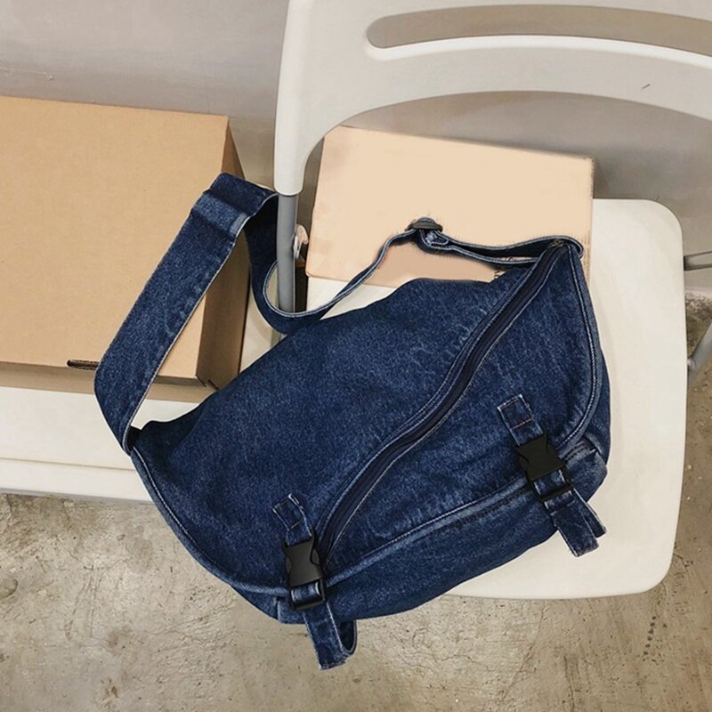 Bolsa de mensajero de mezclilla lavada para hombres y mujeres, bolso de hombro deportivo para estudiantes de calle con personalidad, azul oscuro