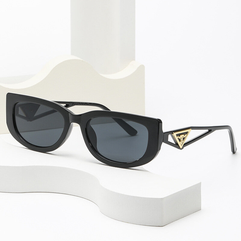 2024 Small Frame Cat Eye Sunglasses Women Personality Hollow Triangle Sun Glasses Men Trendy Retro Oval Gafas De Sol Mujer