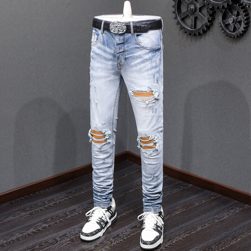 Jins Pria Mode jalan jins Retro biru muda elastis Skinny Fit robek Jeans pria lubang kulit tambalan desainer celana merek Hip Hop