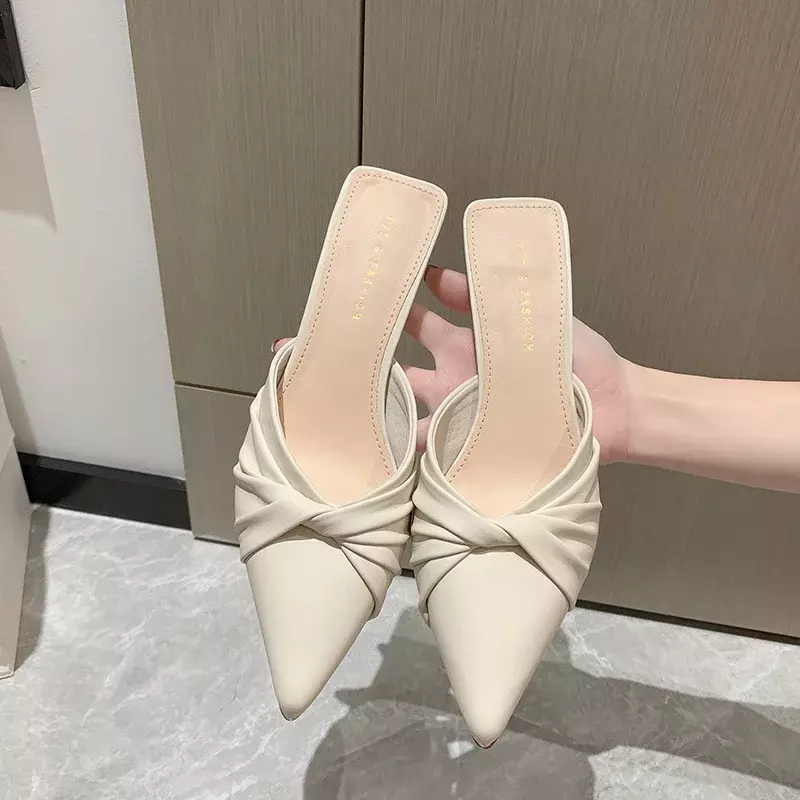 Mid Heel Hoof Heels Modern sandal musim panas di luar sepatu wanita 2024 diskon besar padat seksi sandal Chinelos