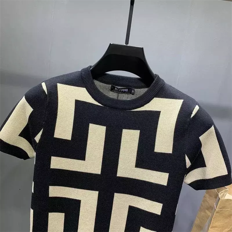 Men's Short sleeved Knitted Sweater Spring and Autumn Season New Jacquard Pattern Slim Fit Korean Round Neck Jacket