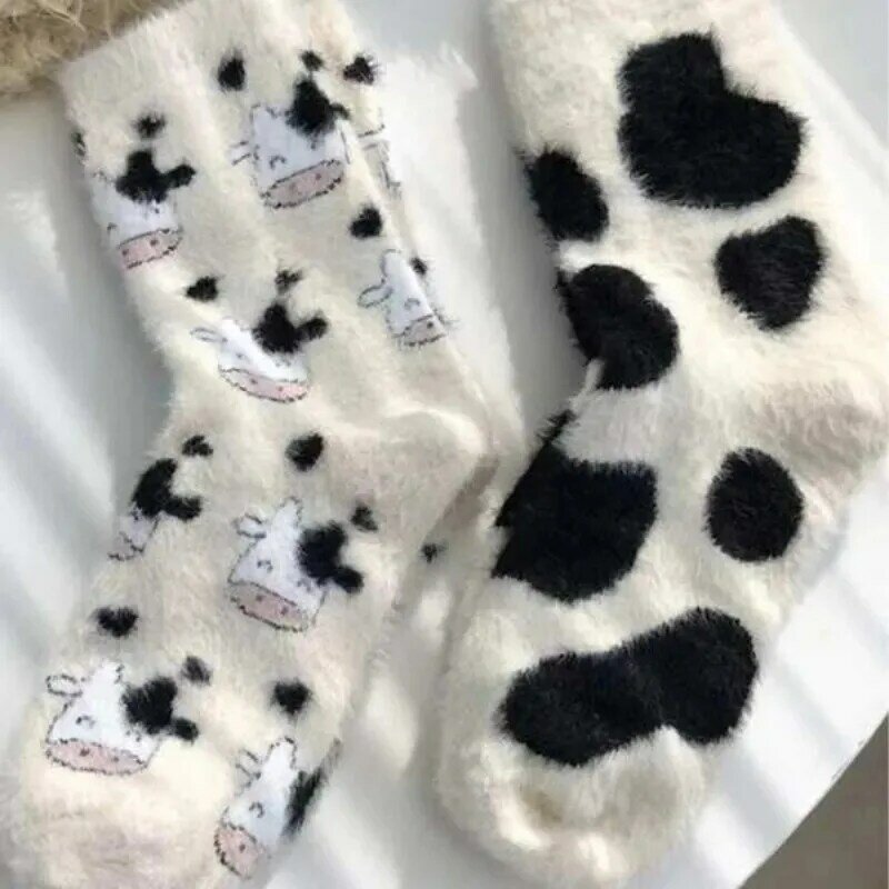 1/2 Paar Mooie Koeienpatroon Fuzzy Crew Sokken Melk Gevlekt Pluche Verdikte Zachte, Schattige Comfortabele Midtube Sokken Warm Winter