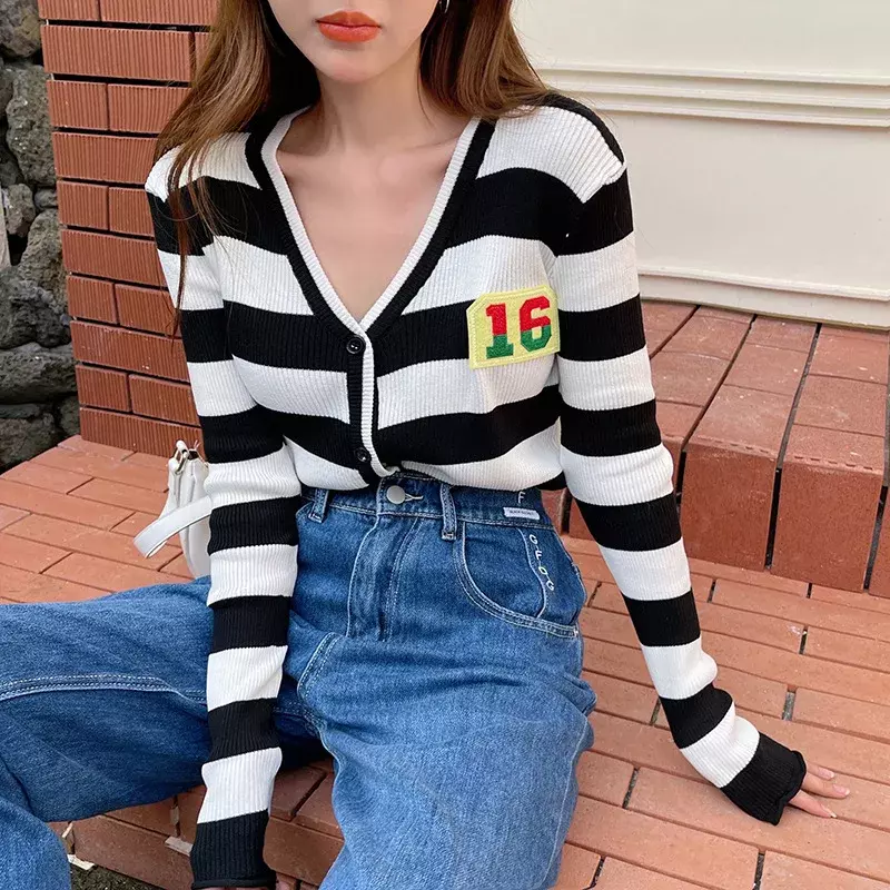 Green Striped Knitted Sweater Women V-Neck Loose Casual Single Breasted Cardigan Preppy Style Sexy Sweet Autumn Winter Sweaters