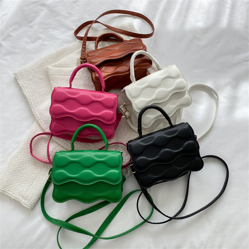 女性のための小さな正方形のハンドバッグ,新しいファッション,波状のパターン,不規則なハンドバッグ,ショルダーバッグ,2023