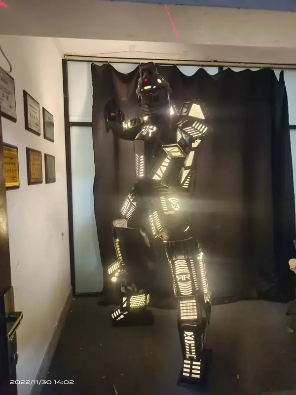 ชุดเกราะสำหรับการแสดงในงานปาร์ตี้หุ่นยนต์มีไฟ LED