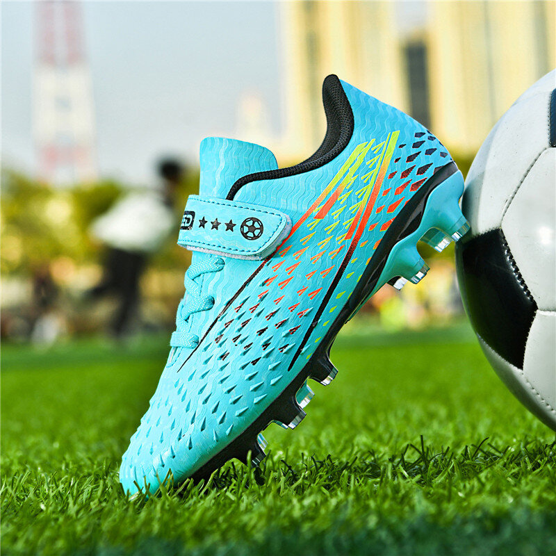 Zapatos de fútbol profesionales con punta larga para niños y niñas, zapatos de fútbol con gancho y bucle, zapatos de entrenamiento de fútbol ligeros y antideslizantes
