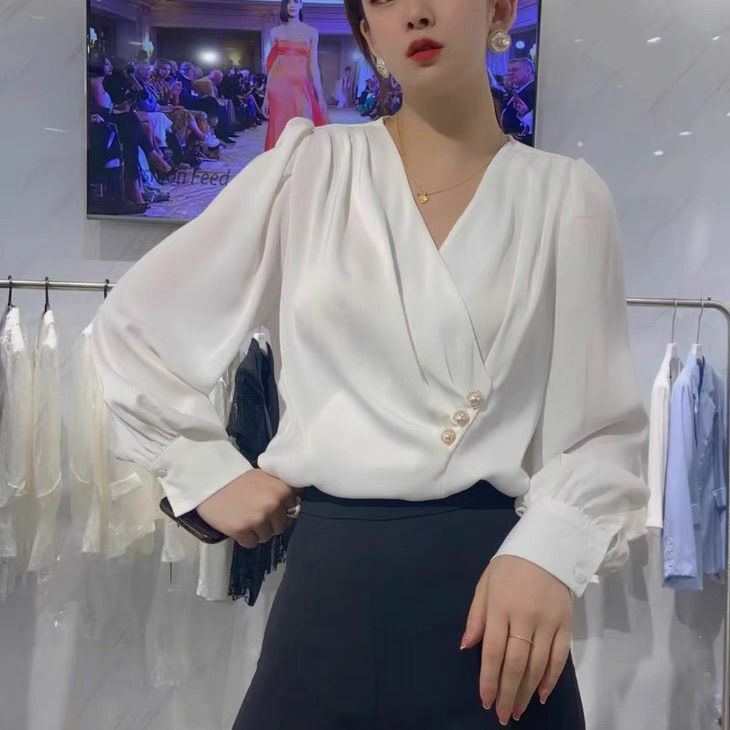Женская атласная блузка с длинным рукавом и V-образным вырезом