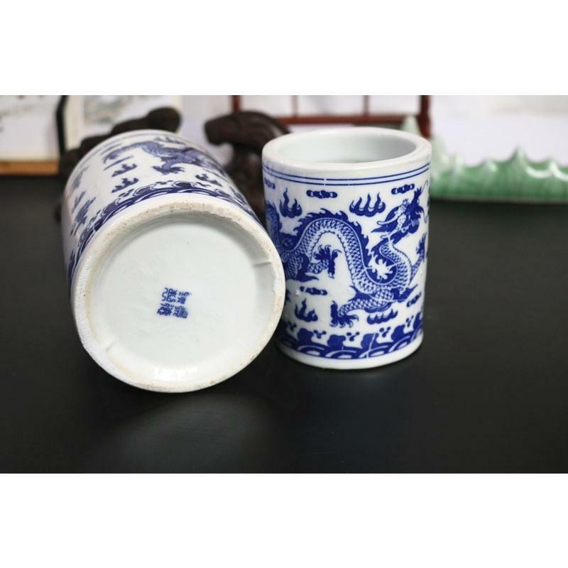 Pemegang pena porselen biru dan putih, tempat pena keramik porselen besar, sedang, dan kecil