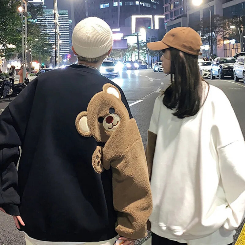 Hoodie motif beruang, atasan Unisex, pakaian pasangan, pakaian jalanan, leher kru, lucu, latihan Korea, musim semi, 2024